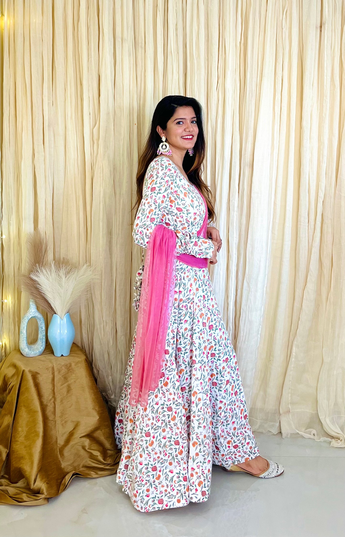 Floral Grace: White Cotton Anarkali