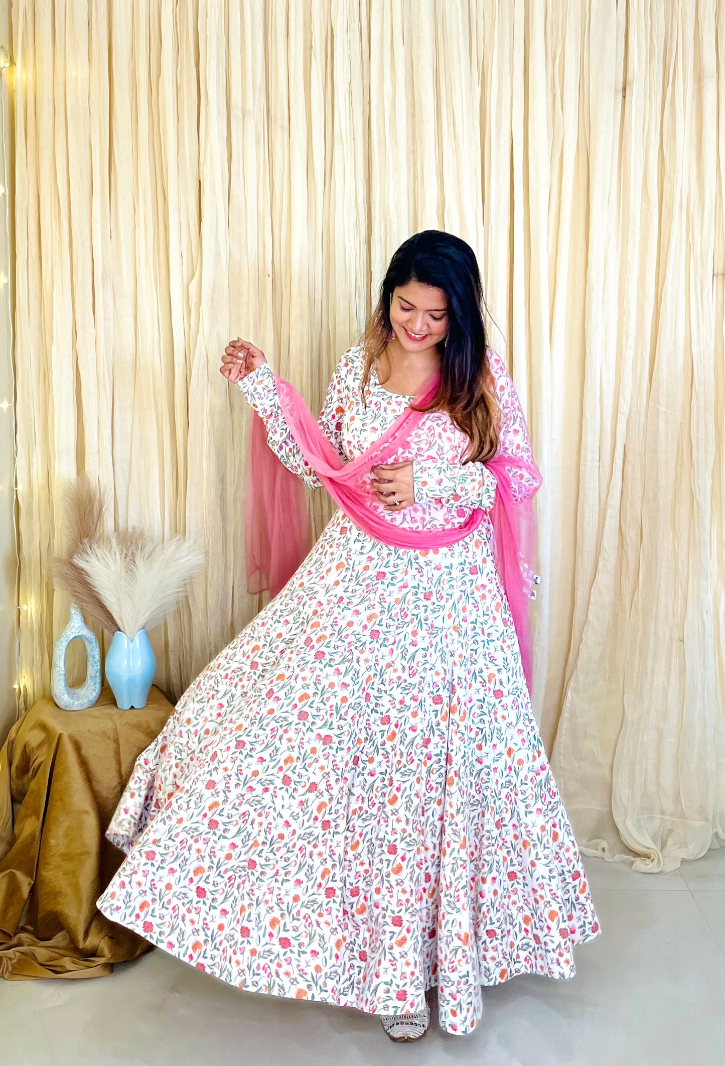 Floral Grace: White Cotton Anarkali