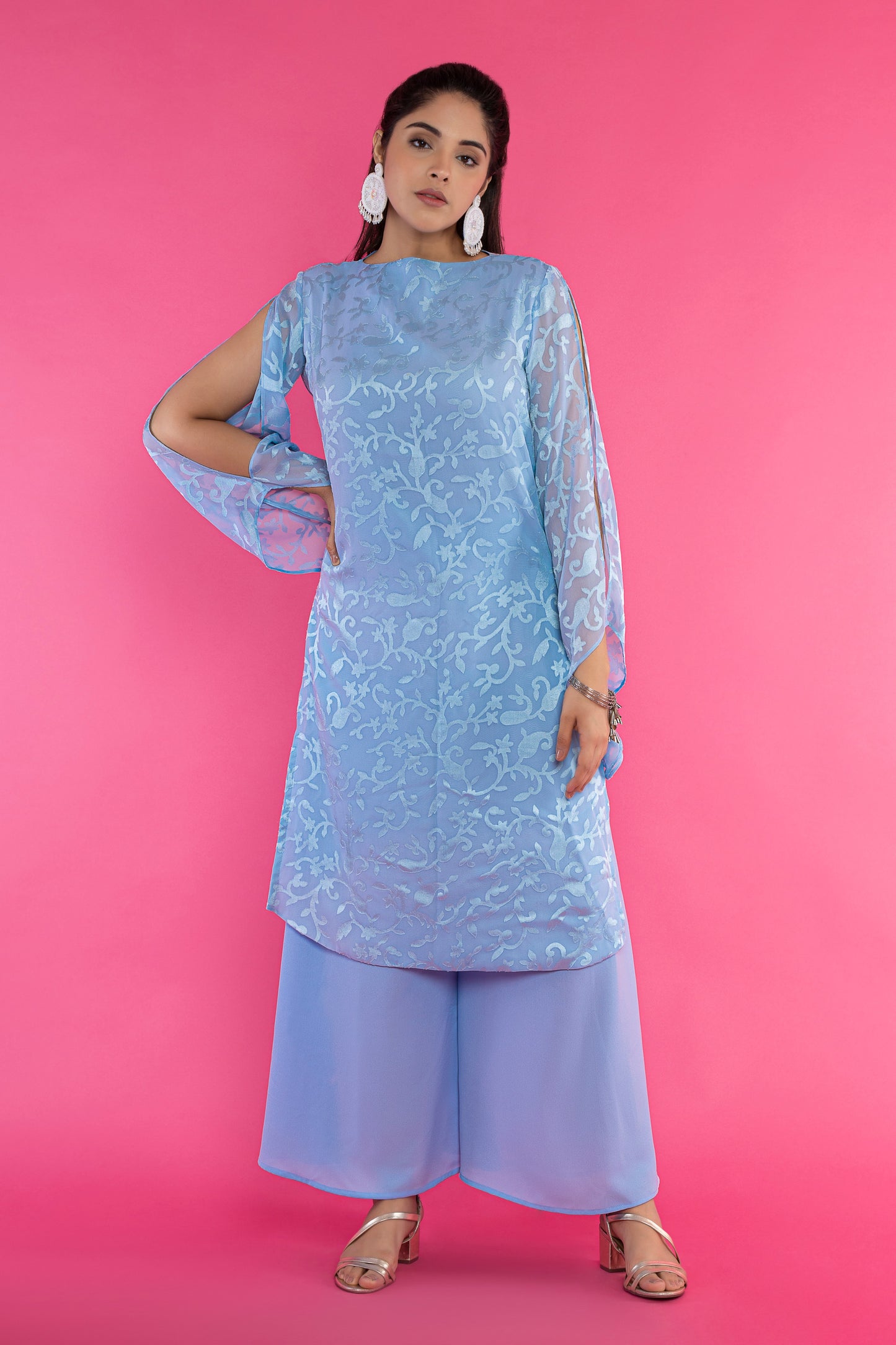 Blue long slitted sleeves kurti set