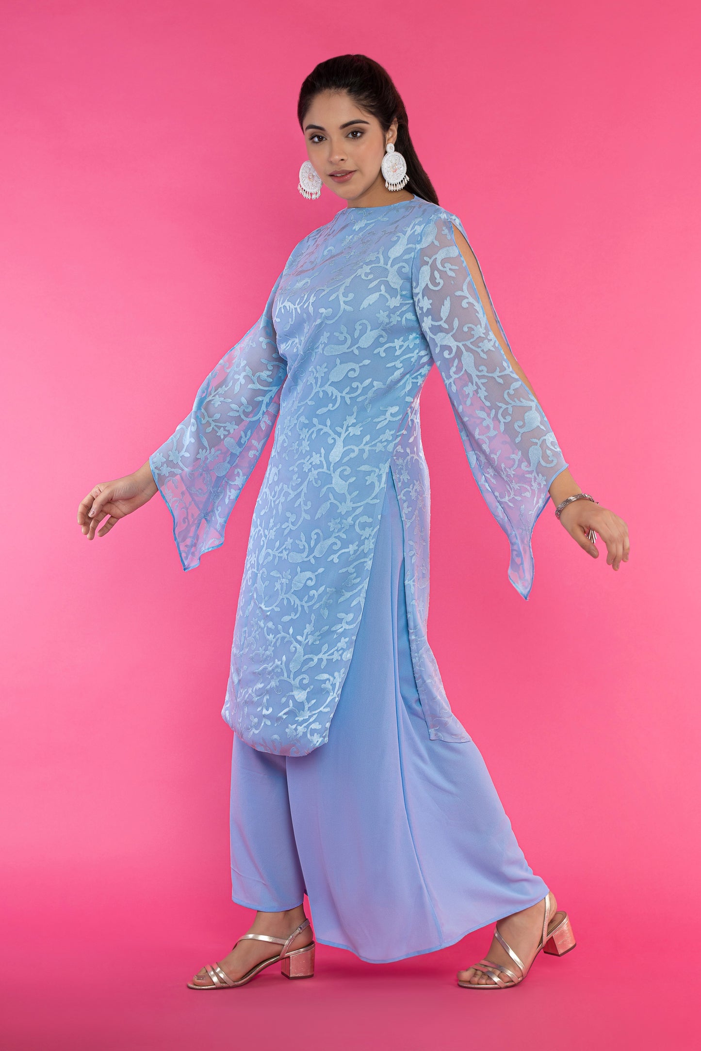 Blue long slitted sleeves kurti set
