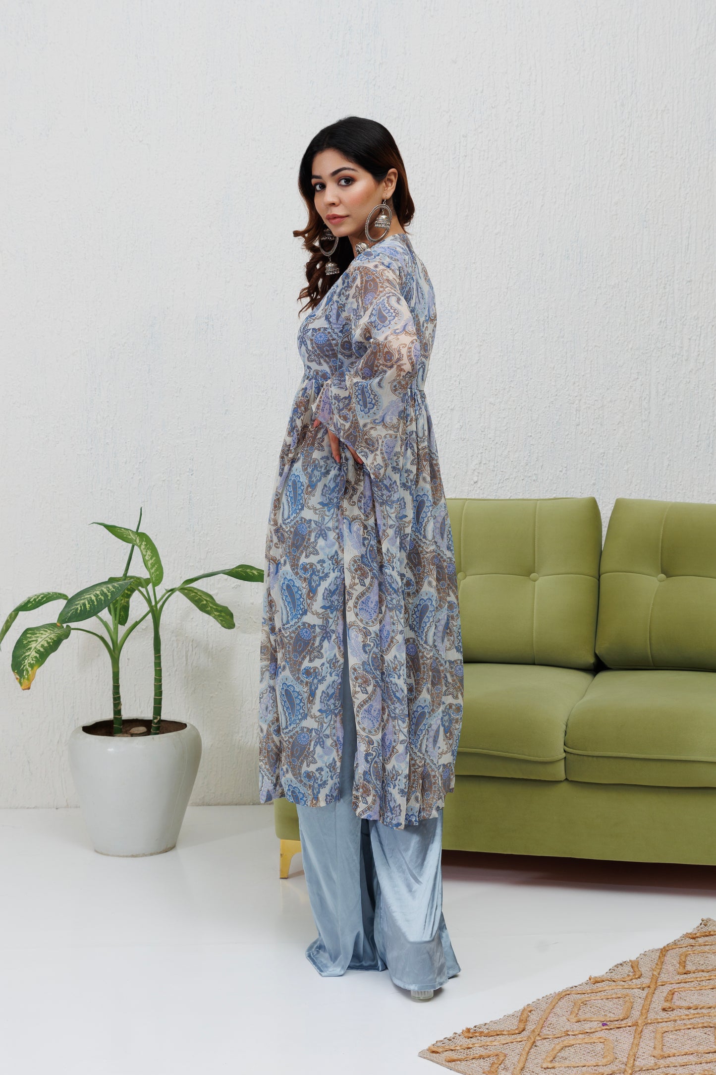 Mystique Melange: Blue printed Naayra set